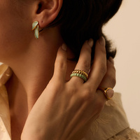 Złoty pierścionek z zieloną emalią Mint