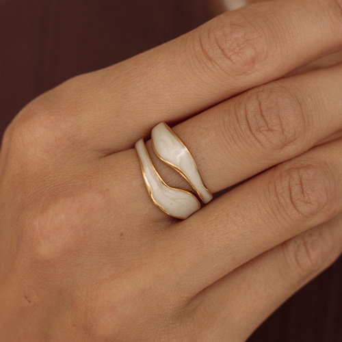 Złoty regulowany pierścionek (srebro 925) z perłową emalią Stella N°1