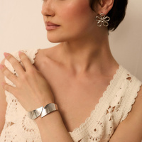 Srebrna sztywna bransoletka Leaf