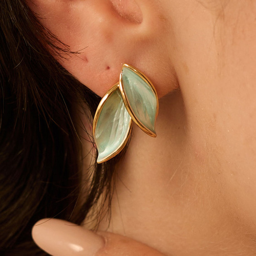 Złote kolczyki listki z miętową emalią