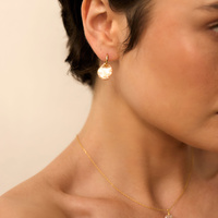 Złote kolczyki Pearl Petals