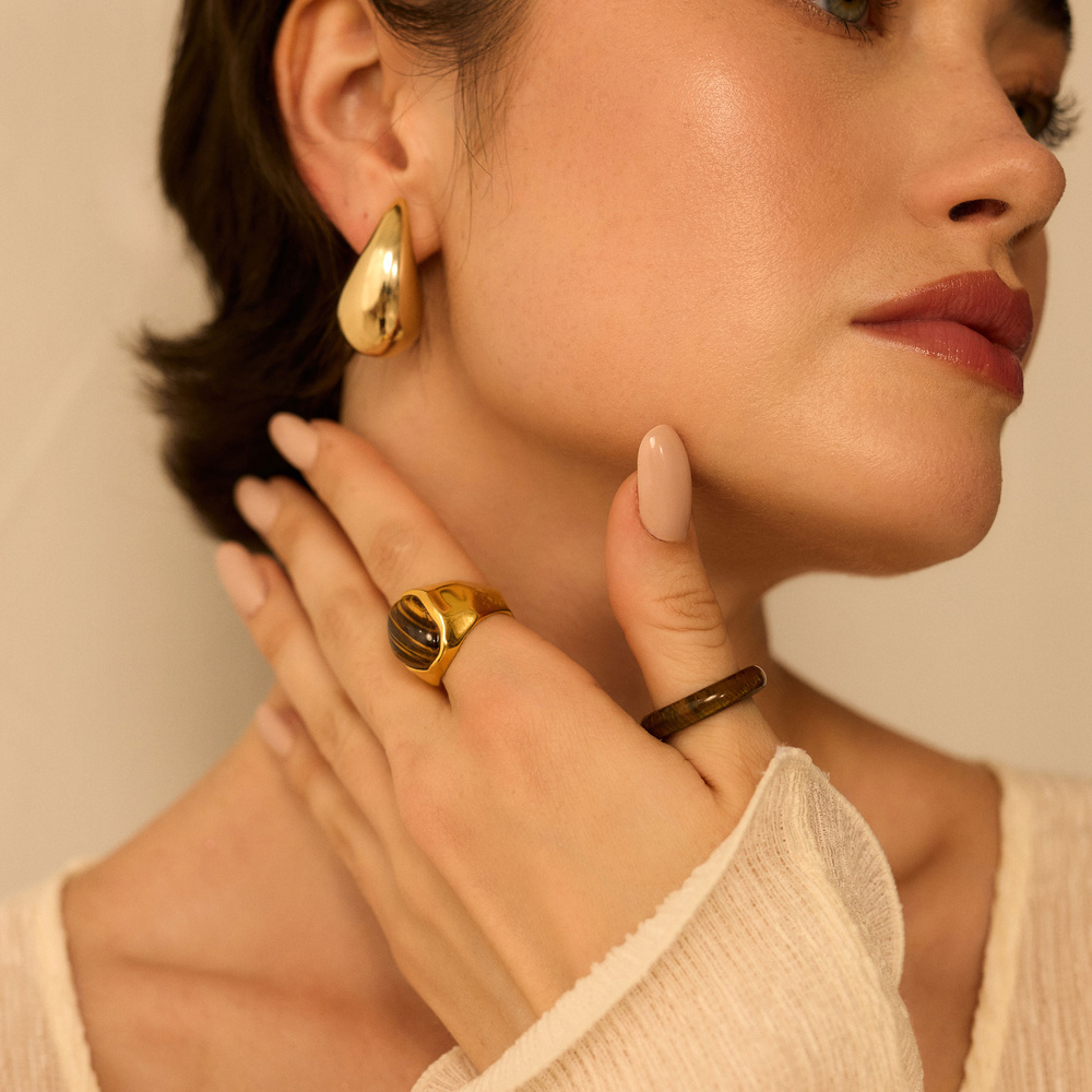 Złoty pierścionek z oczkiem tygrysim Noir