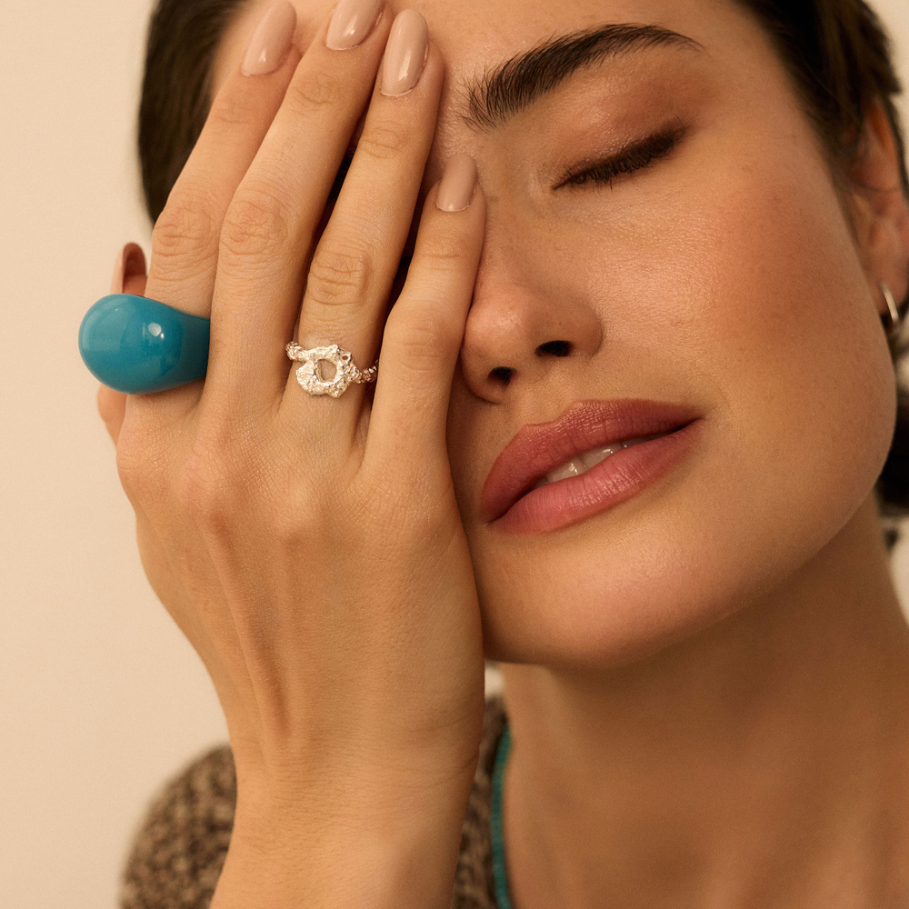 Srebrny gnieciony pierścionek Saturn