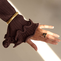 Złoty regulowany pierścionek z czarną perłową emalią Stella N°4 (srebro 925)