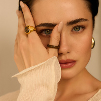 Złoty pierścionek z oczkiem tygrysim Noir