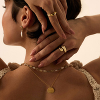 Złoty pierścionek Mouille