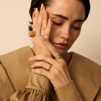 Złoty pierścionek z brązową emalią Mocha