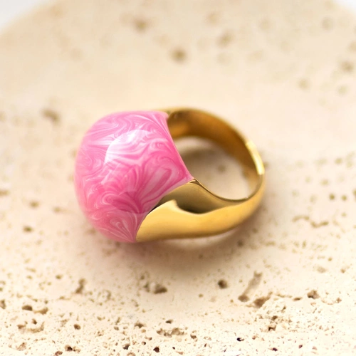 Złoty pierścionek z różową emalią Aurum N°2