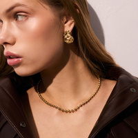 Złoty naszyjnik Universe