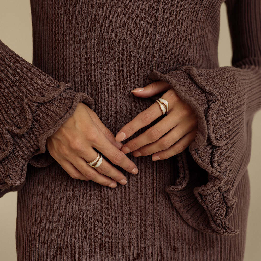 Złoty regulowany pierścionek (srebro 925) z perłową emalią Stella N°1