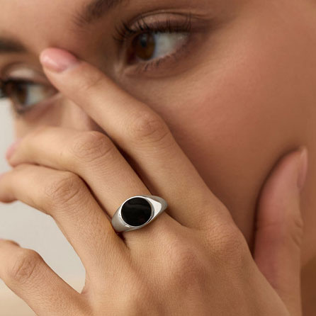 Srebrny sygnet z czarnym oczkiem Void