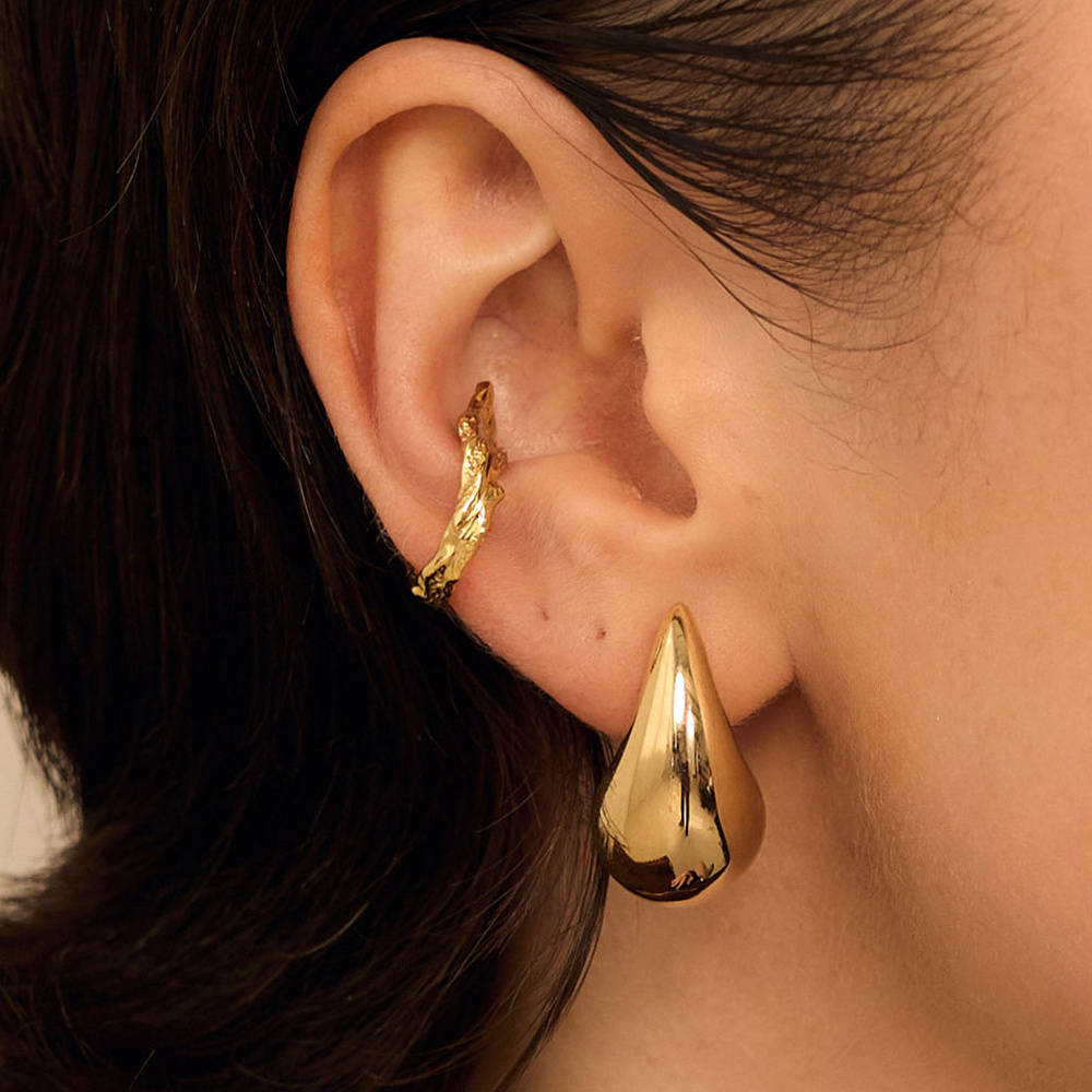 Złota nausznica Tail