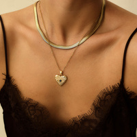 Złoty naszyjnik Care