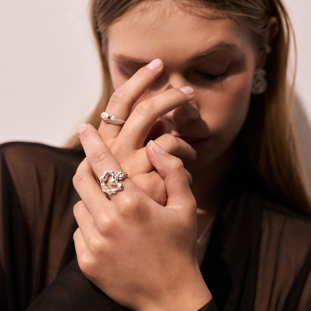 Srebrny pierścionek IGNIS