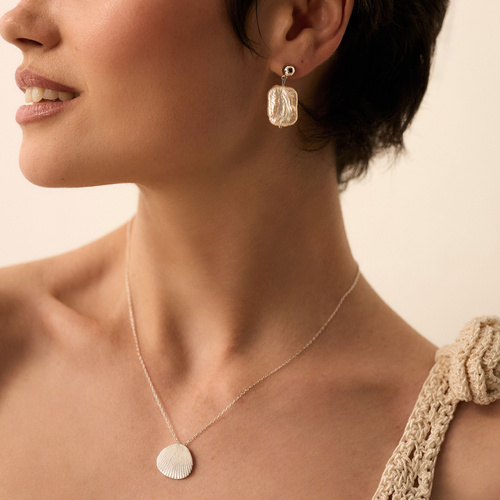 Srebrne kolczyki z perłą naturalną Cloud