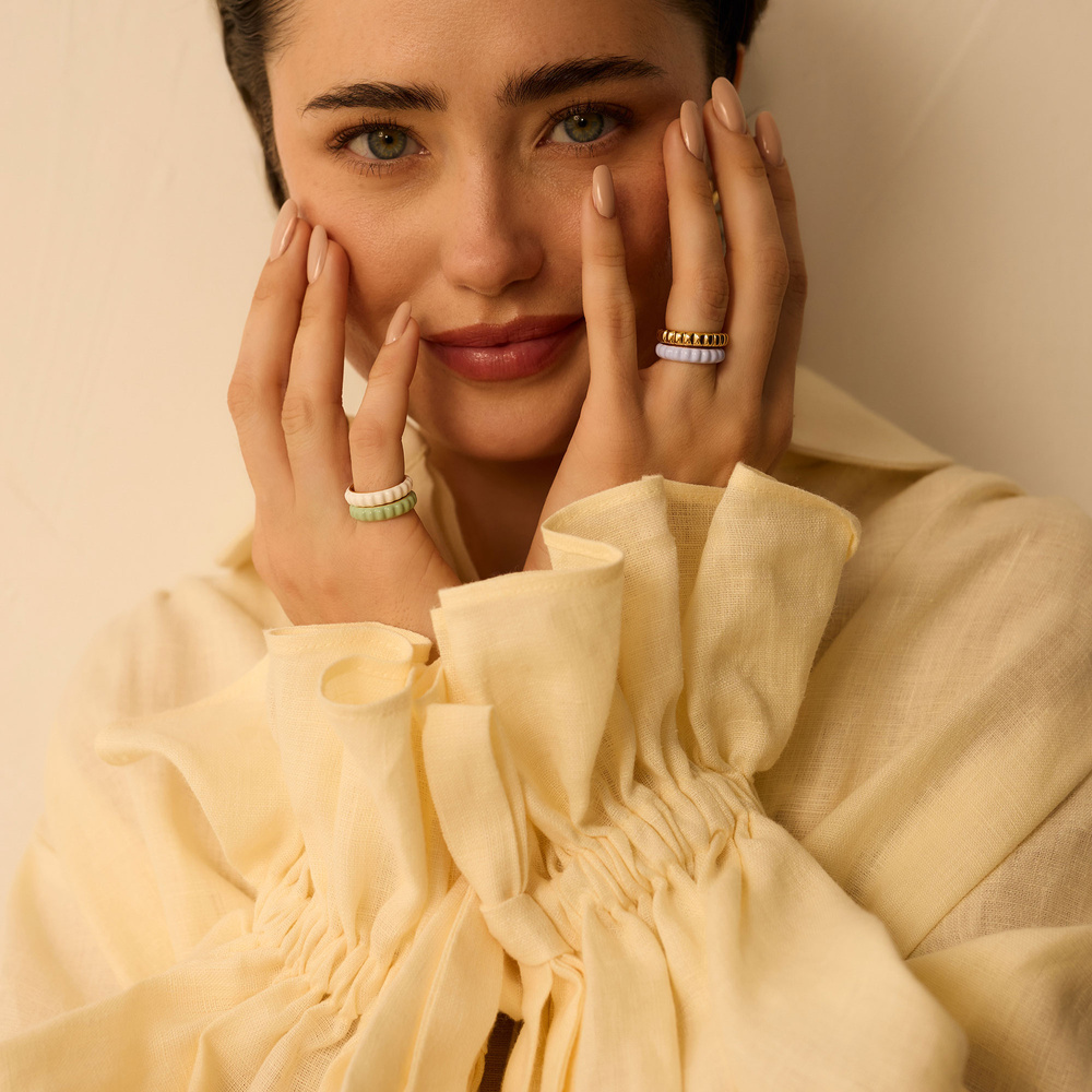 Złoty pierścionek z fioletową emalią Lily