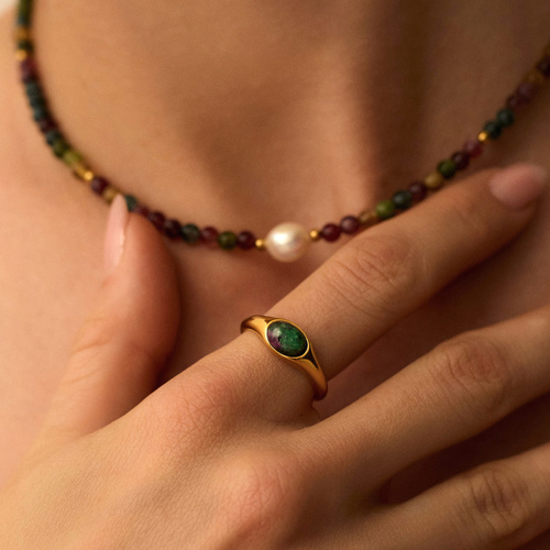 Złoty pierścionek z Zoisytem