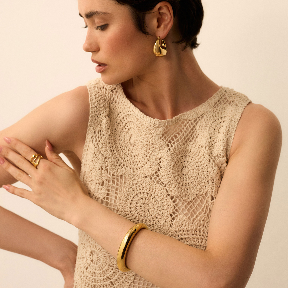 Złota sztywna bransoletka Cuff