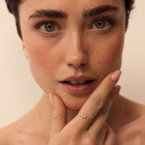 Złoty pierścionek z cyrkoniami Libra