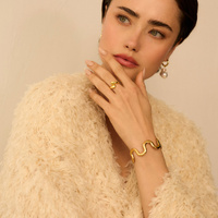 Złota sztywna bransoletka vintage Mare N°2