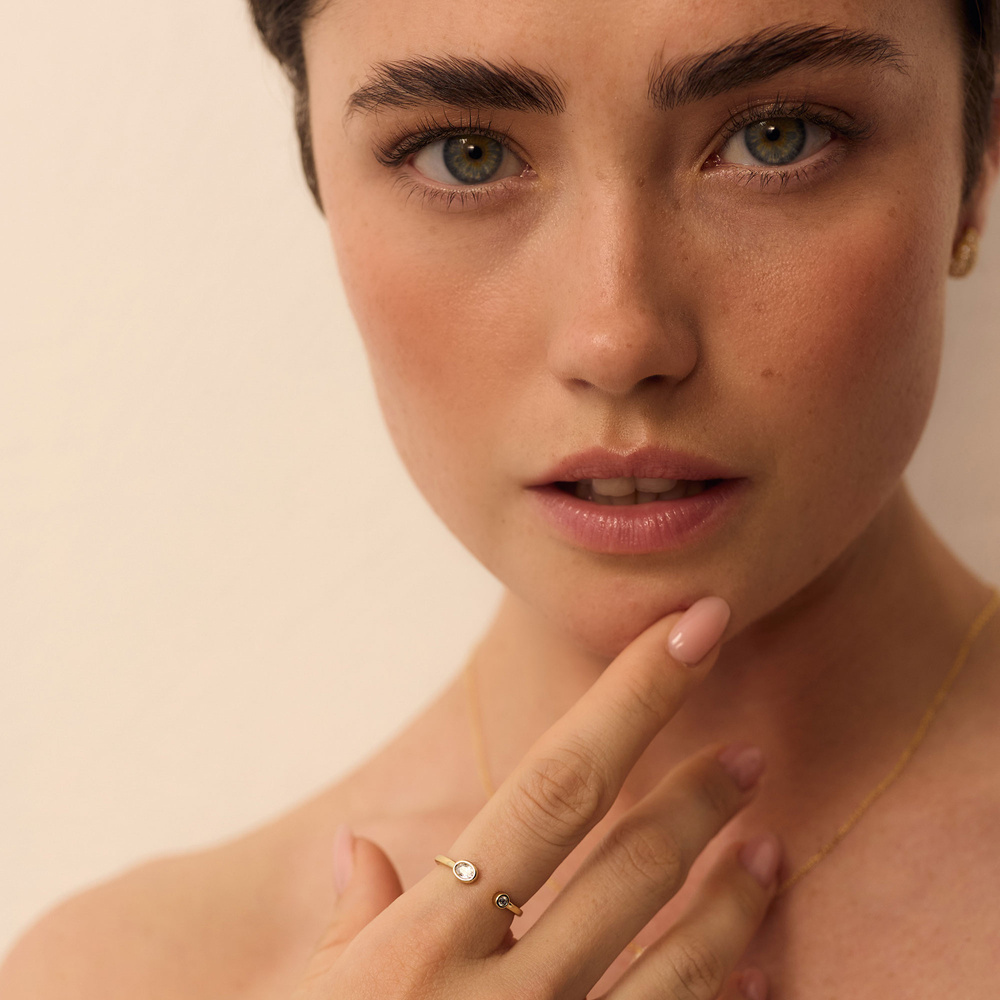 Złoty pierścionek z cyrkoniami Libra