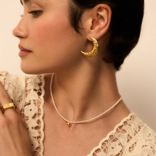 Złote kolczyki księżyce Selene