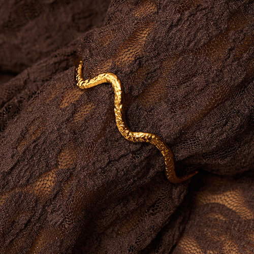 Złota sztywna bransoletka vintage Mare N°3