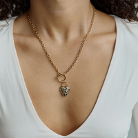 Złoty naszyjnik z jaspisem dalmatyńskim