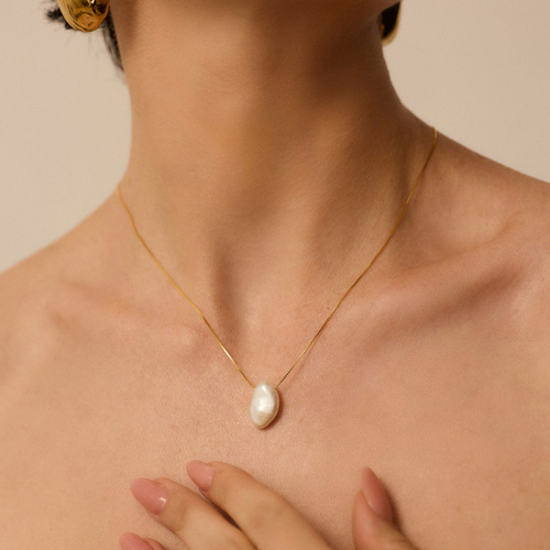 Złoty naszyjnik z perłą naturalną Aurora