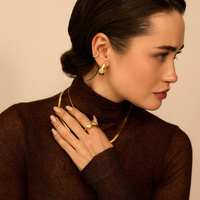 Złota nausznica Tail