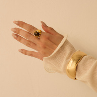 Złoty pierścionek z oczkiem tygrysim Noir