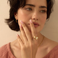 Złoty regulowany pierścionek Pearl Heart