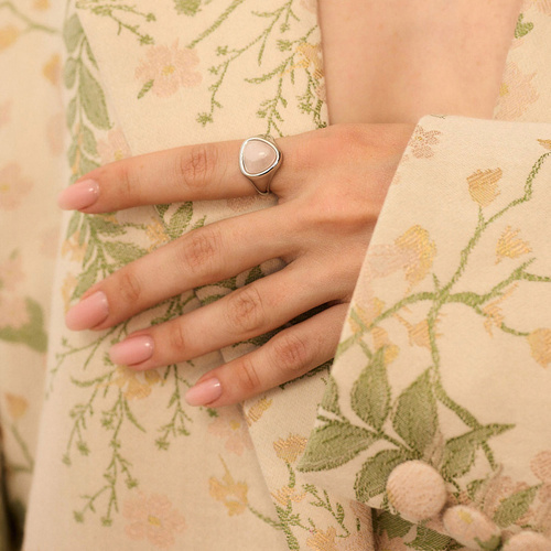 Srebrny pierścionek z kwarcem różowym Trinity N°2