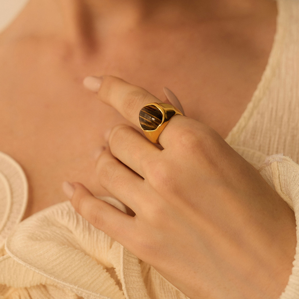 Złoty pierścionek z oczkiem tygrysim Noir