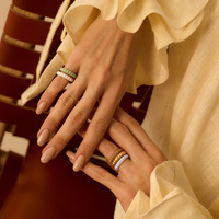 Złoty pierścionek z białą emalią Jasmine