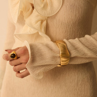 Złota sztywna bransoletka Bold N°2