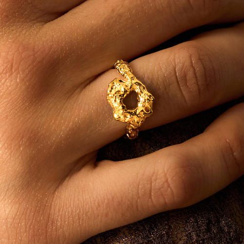 Złoty gnieciony pierścionek Saturn