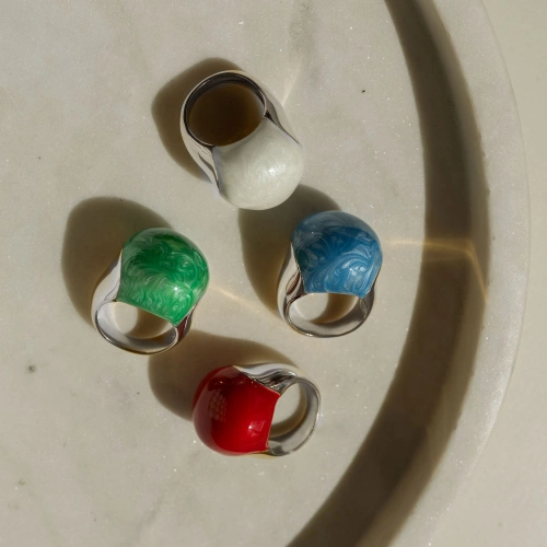 Srebrny pierścionek z zieloną emalią Aurum N°2