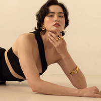 Złote kolczyki Sphere