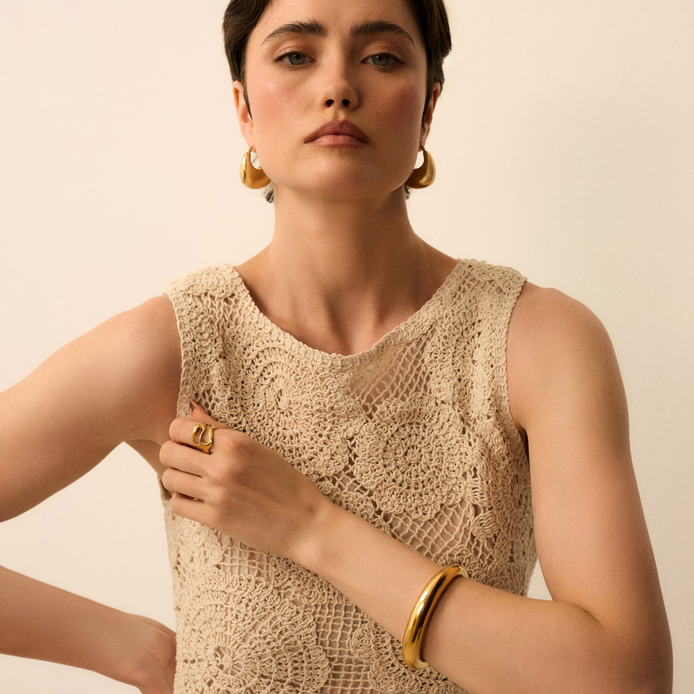 Złota sztywna bransoletka Cuff