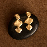 Złote kolczyki BALANCE