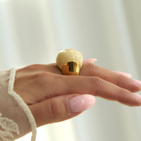 Złoty pierścionek z emalią Aurum Butter