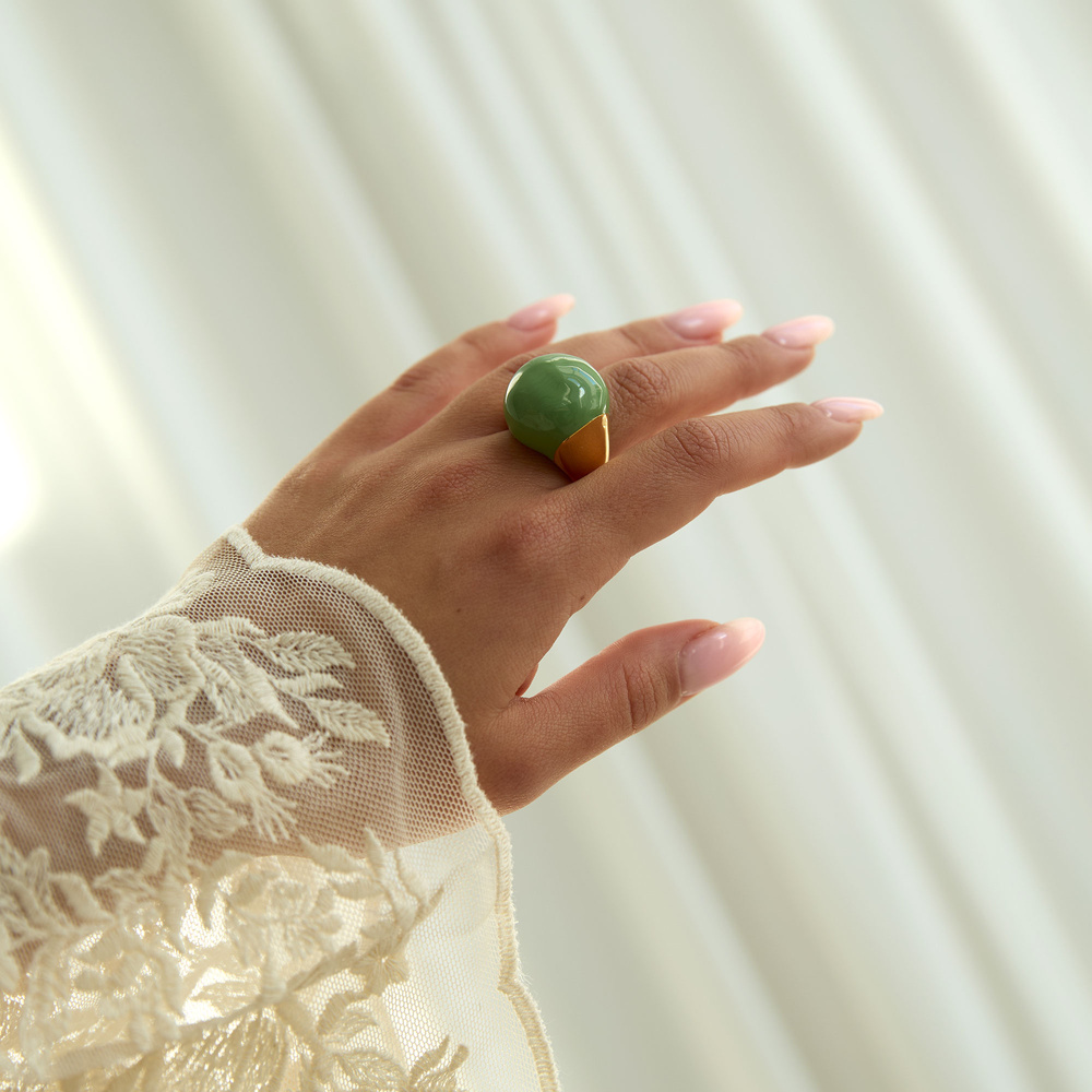 Złoty pierścionek z emalią Aurum Matcha