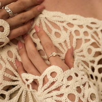 Srebrny pierścionek z białym agatem La Mer