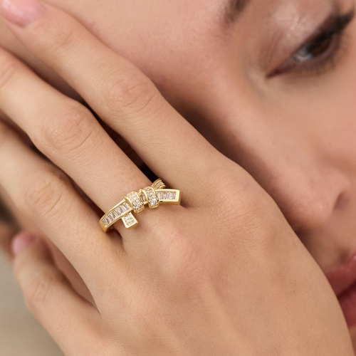 Złoty regulowany pierścionek z cyrkoniami Loop