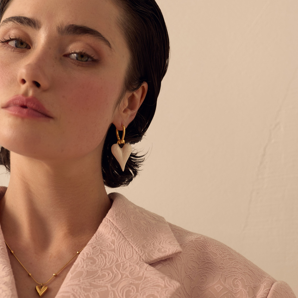 Złote kolczyki serca z perłowej emalii Bubble Heart N°1