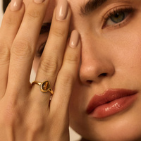 Złoty pierścionek z oczkiem tygrysim Mystic