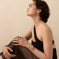 Złote kolczyki Sphere