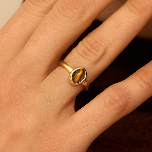 Złoty pierścionek z oczkiem tygrysim Mystic