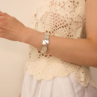 Srebrna sztywna bransoletka Leaf